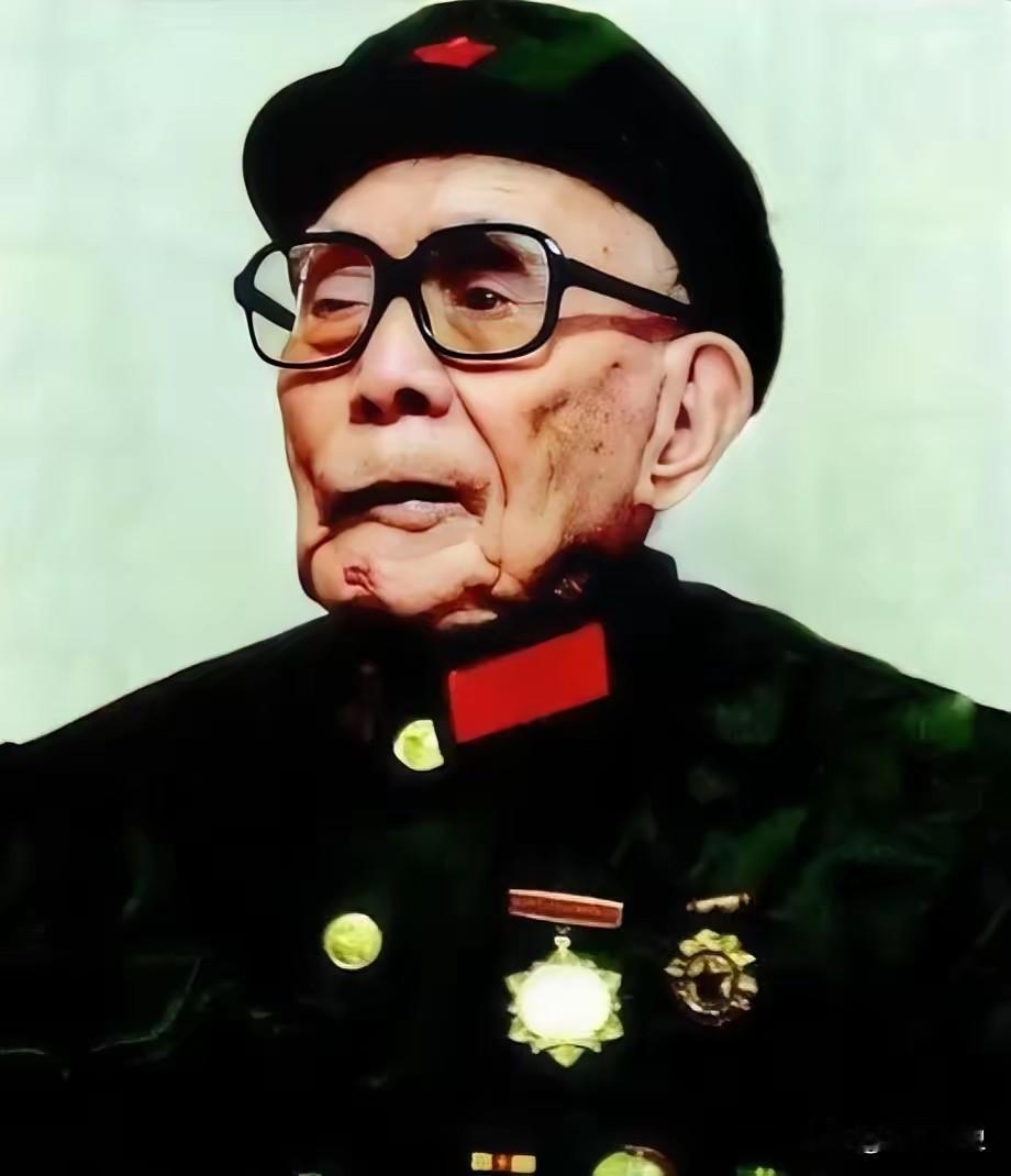 ​2026年，消失了91年的红军英雄陈万清，终于“归队”。
他，是长征强渡大渡河