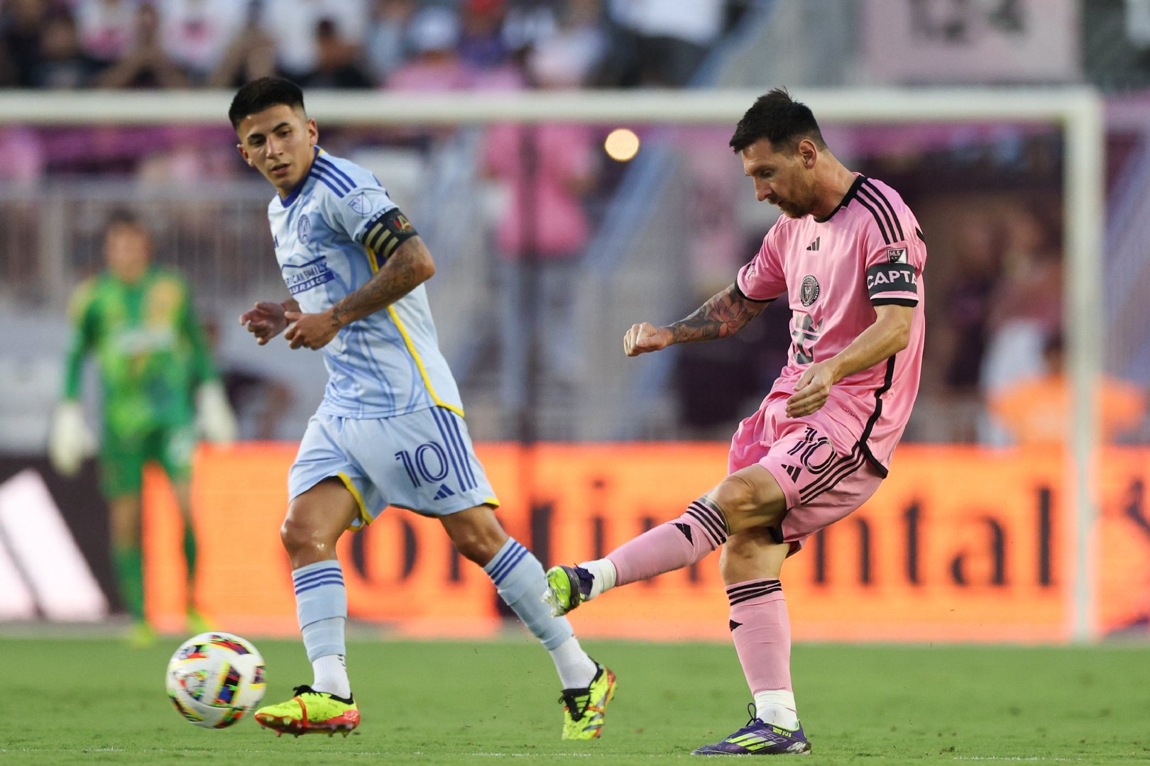 半场迈阿密国际0比1落后亚特兰大联。熟悉的逆境又来了，看看下半场怎么踢吧。进攻依