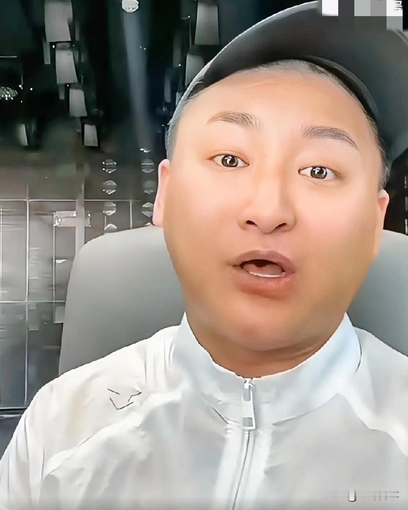 粉丝让铁岭小辉帮帮散打，小辉让散打去澳门再玩一把，我哪有钱帮他？我现在都直播现挣