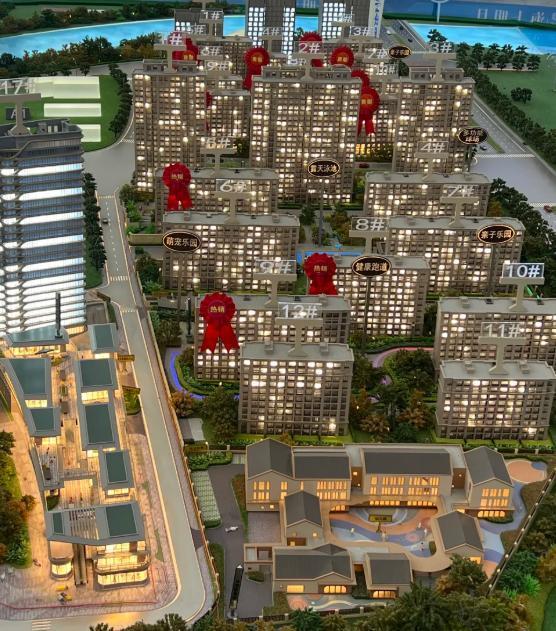 朋友，你是不是也在纠结：买房，到底是买新房还是二手房？我看你眉头都拧成麻花了。别