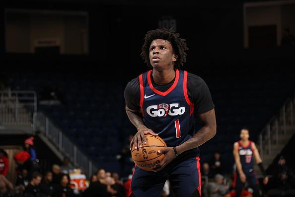 华盛顿奇才宣布，与后卫卡达里·里士满签下一份10天短合同。里士满的经纪人为丹尼尔