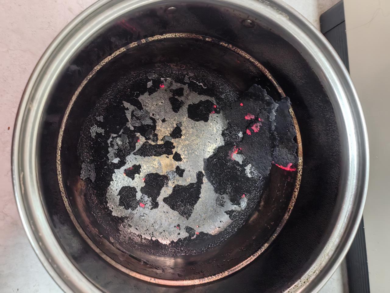 今天我有点欠揍啊。
     带孩子们生活，孩子们只是每天睡到九点左右。我已经黑