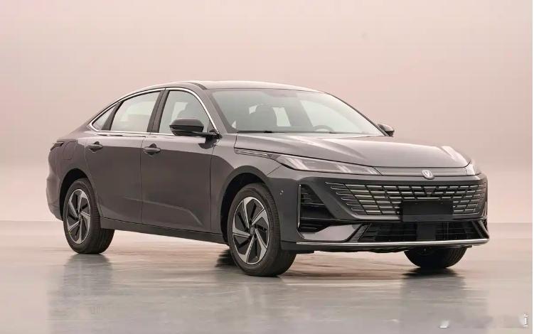 懂车之道讯 近日，懂车之道获悉，12月6日，从最新一期工信部获得一组新款长安汽车