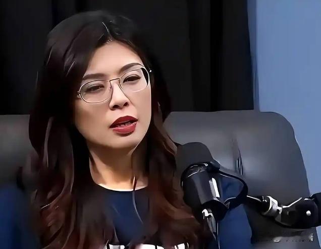 5月10日，国民党主席郑丽文在CNN的镜头前，抛出了四点主张

第一条：如果台湾
