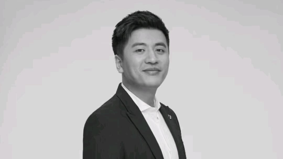 张雪峰那些年说过的“相声”，笑着笑着就哭了

说起张雪峰，很多人第一反应就是“那