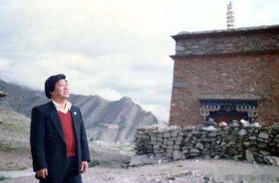 1972年，周总理发现一个异常，演出节目单时没有《洗衣歌》，随口一问，让这部被禁