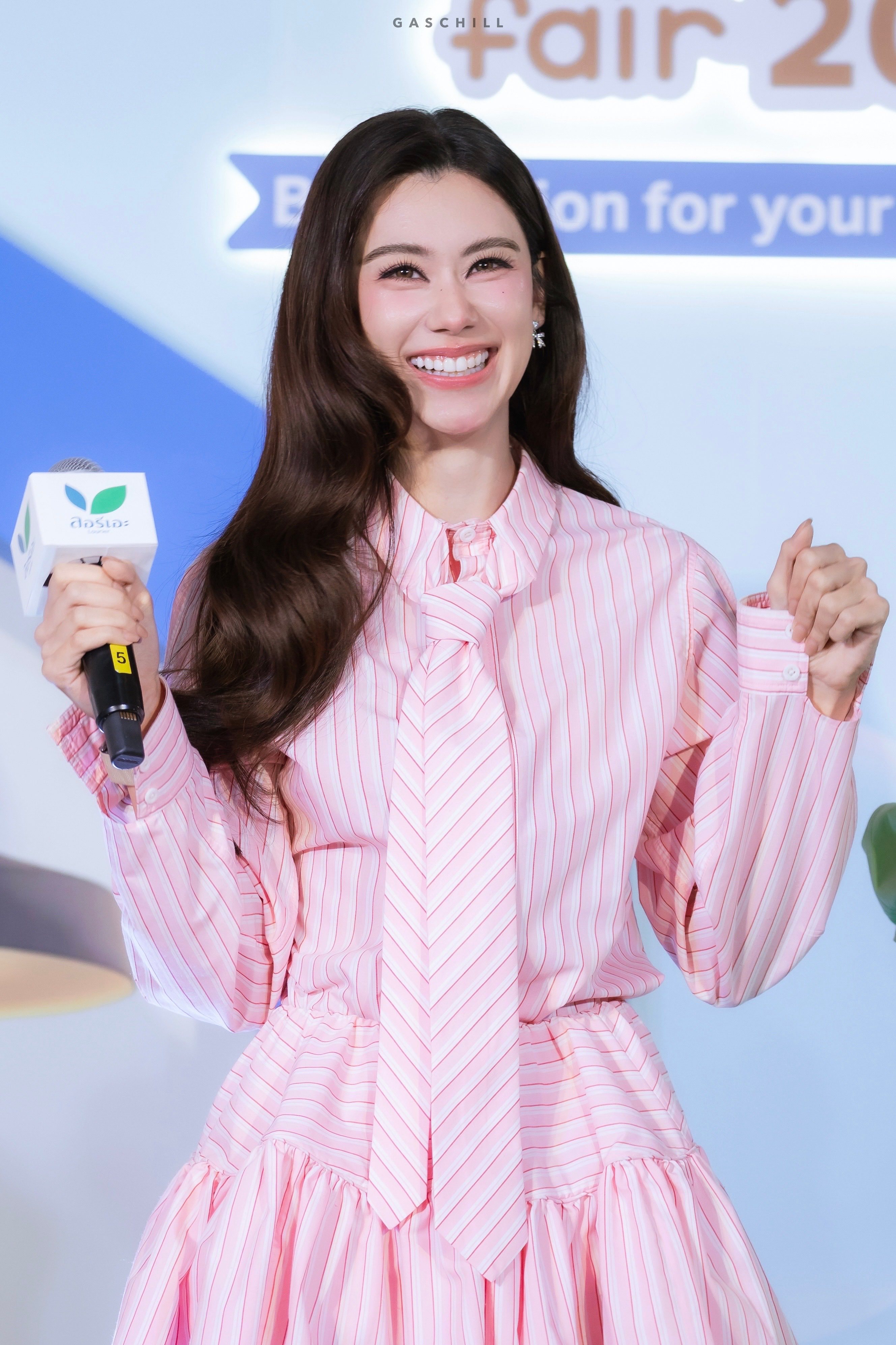 LenaLalinaLena Lalina｜粉丝饭拍📸TOPS X LAURI