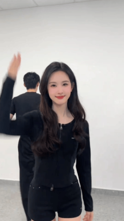 小四四突围赛播了之后的我： 