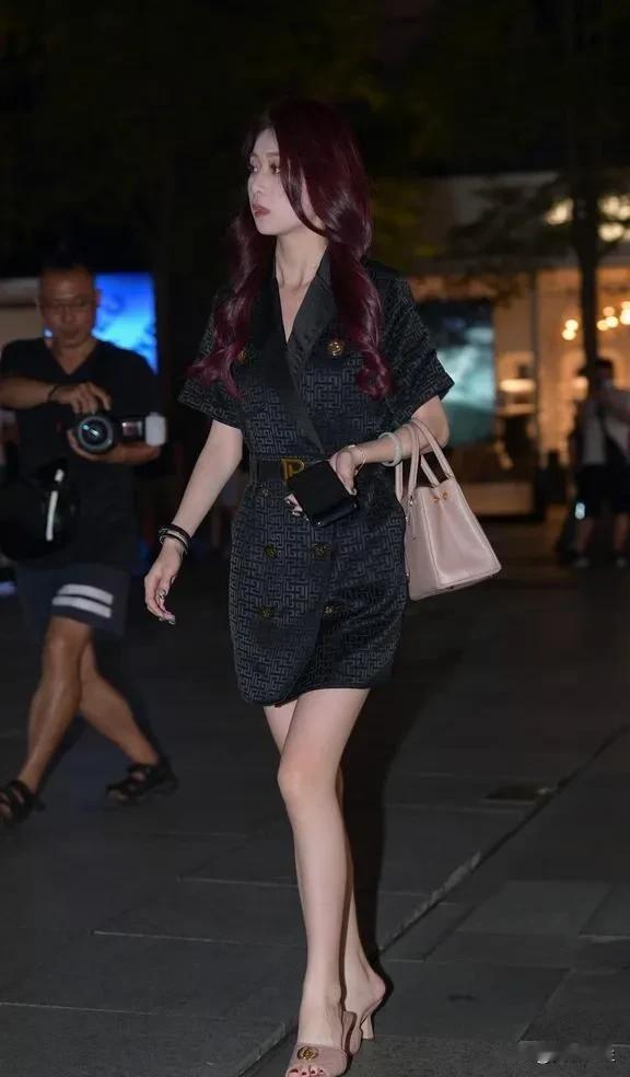 赴约迪斯尼乐园❤️灯光秀[/烟花][/烟花]