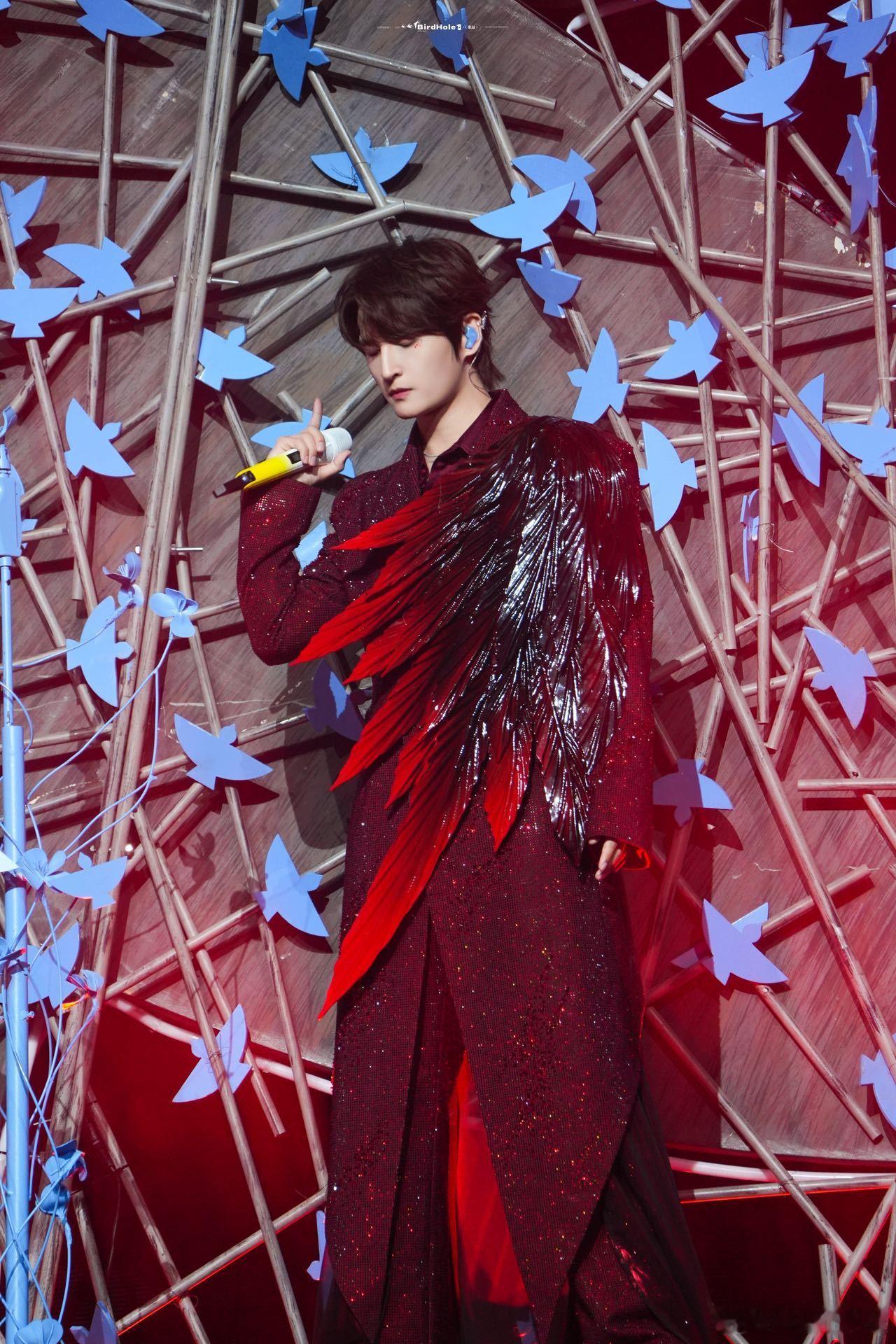张远希林娜依高一首歌燃起斗志 从旋律到演唱都充满力量，张远和希林娜依高把这首歌的