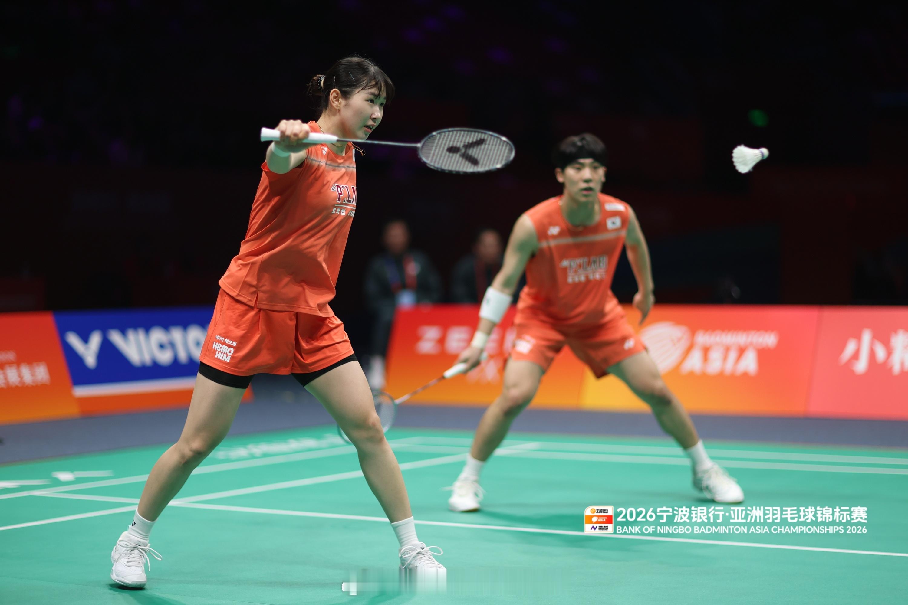 本站比赛混双大黑马🐴金在贤/张荷贞🇰🇷 21-18、21-11 渡边勇大/