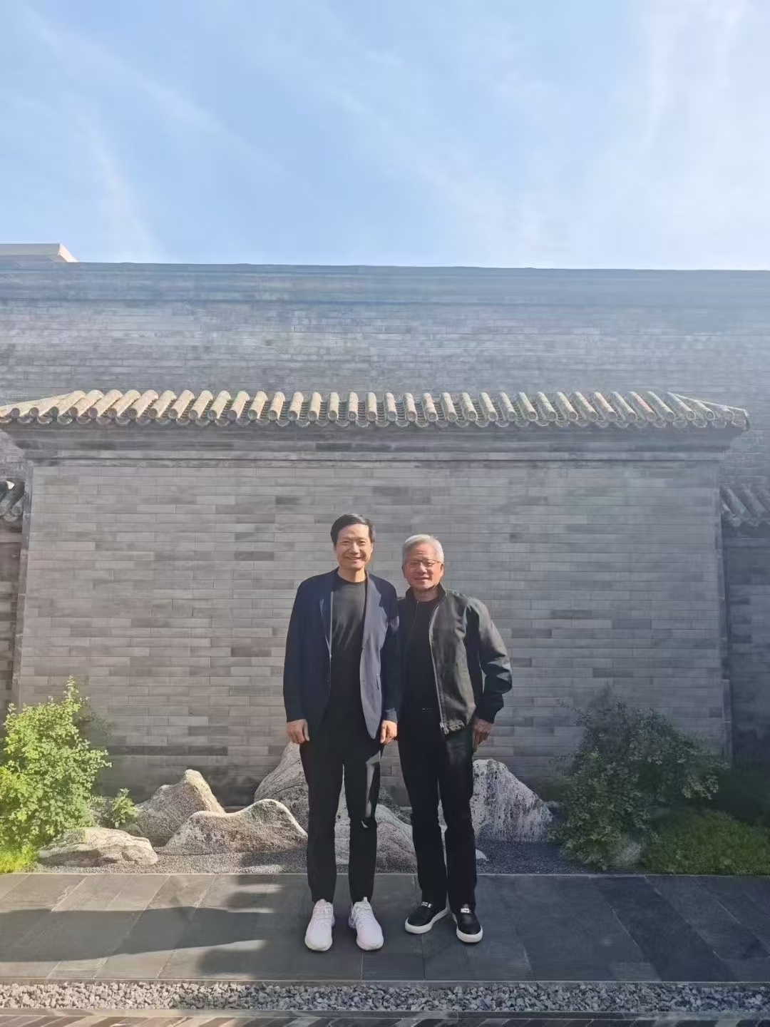 这两位大哥扛住了今年的持仓。 ​​​