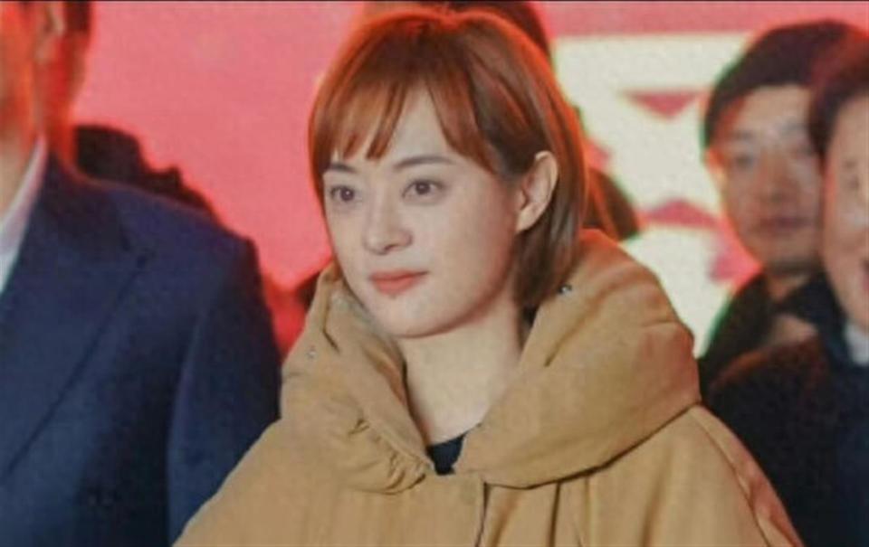 你知道吗？中国纺织工业联合会数据显示，咱们每年扔掉的衣服够绕地球30圈！去年双1