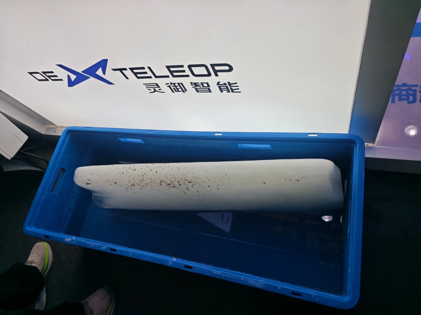 今年的 WAIC 2026 会场太热了，除了有物理 AI 外，还有物理制冷～wa