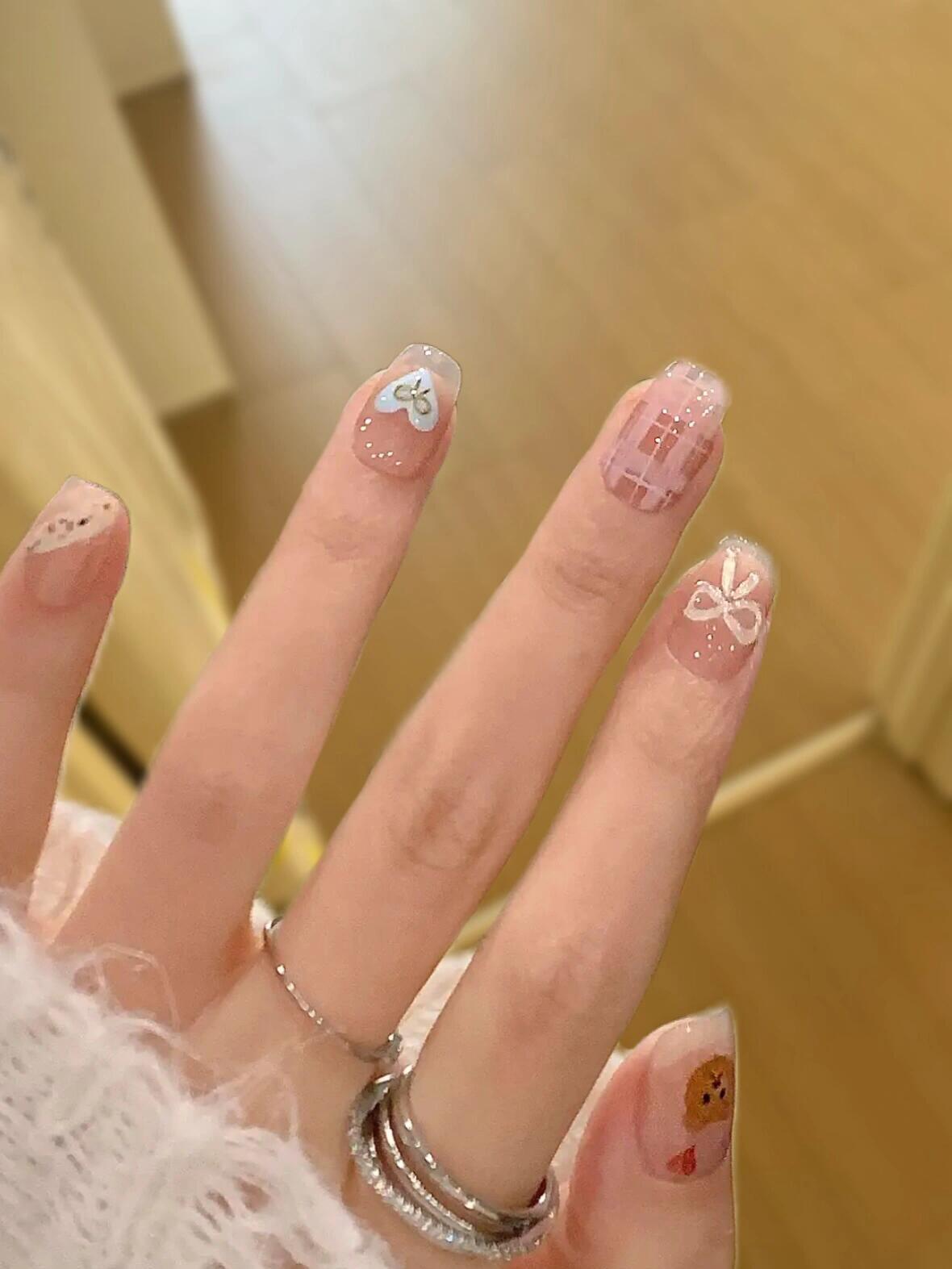 夏日水彩手绘小熊🐻穿戴甲💅很难不心动 ​​​