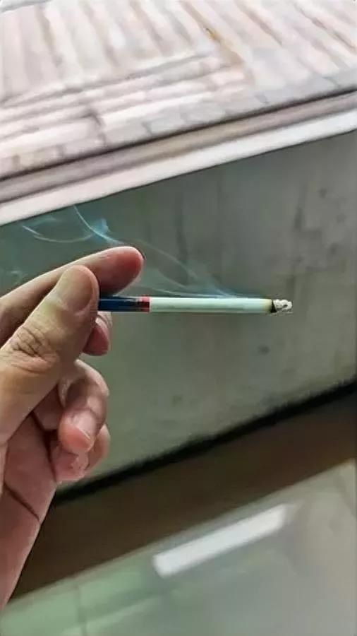 做了17年生意

我至今没翻过车

诀窍说出来好多人可能觉得我太凉薄。

以前年