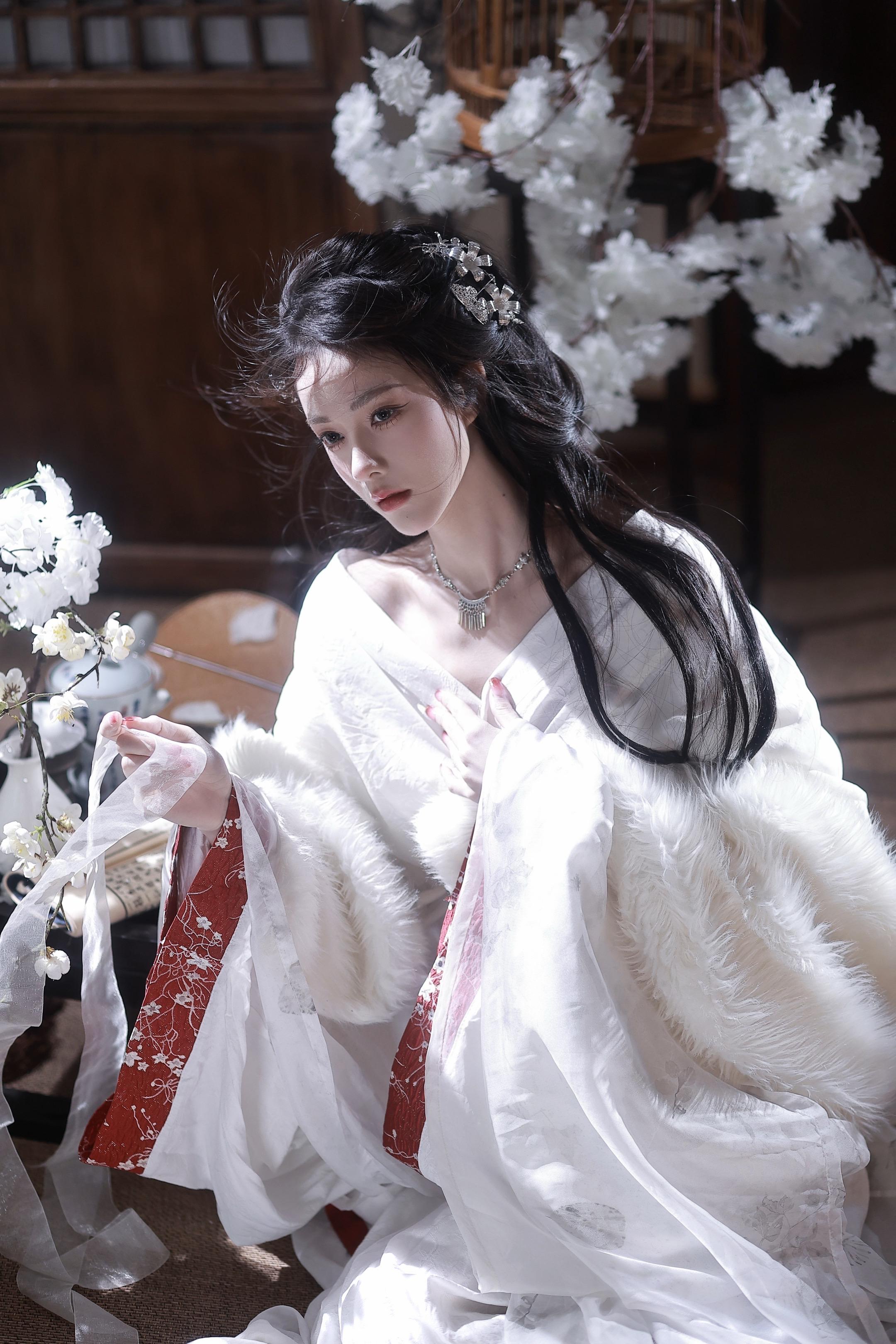 是你心目中的小说女主吗。