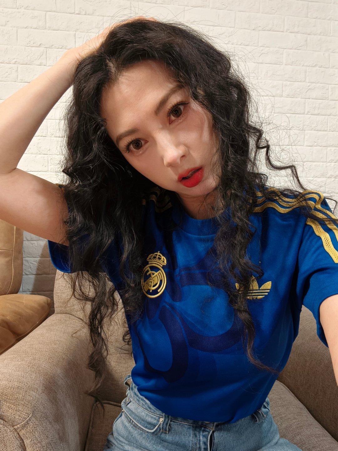 皇马农历新年中国结系列，蓝金配色你喜欢吗？adidas皇马