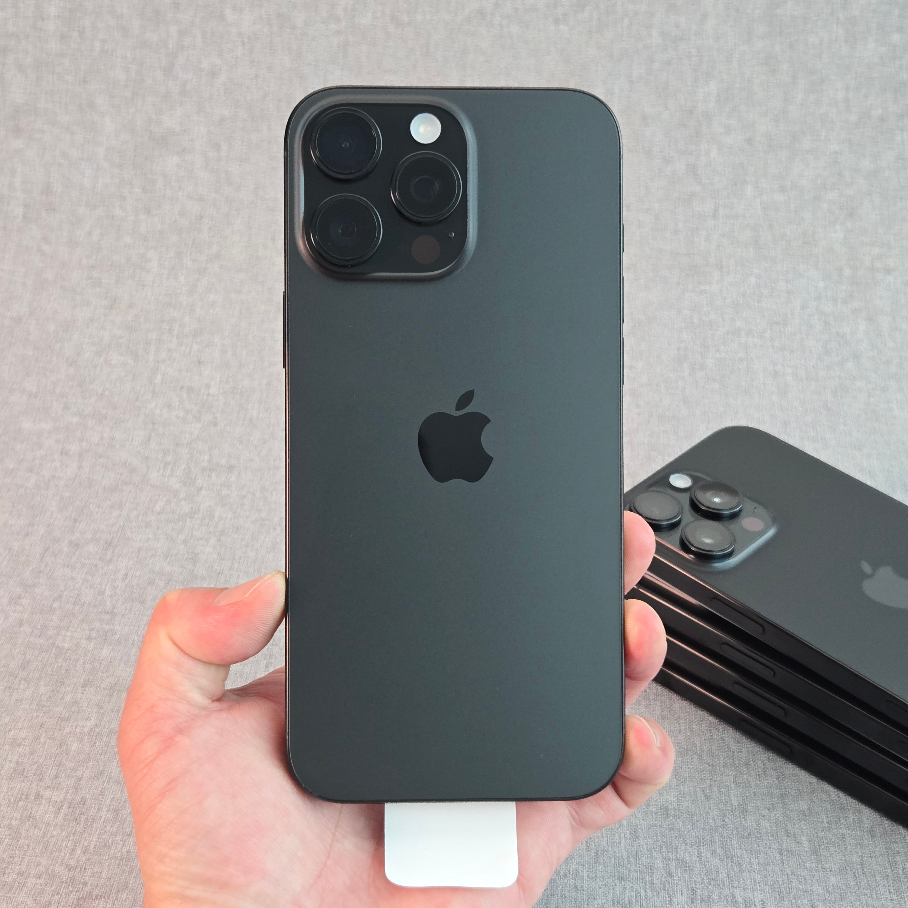 继续交货，超级热推全新iPhone16 Pro Max无需卡贴 插卡即用 体验堪