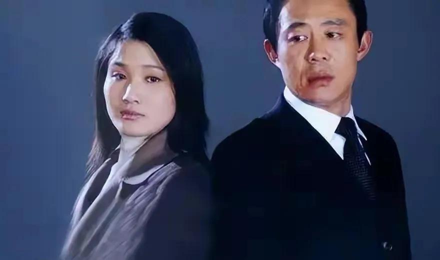 潘雨辰与侯勇2011年举办婚宴，2012年生个女儿，2013年离婚，结个婚好像专