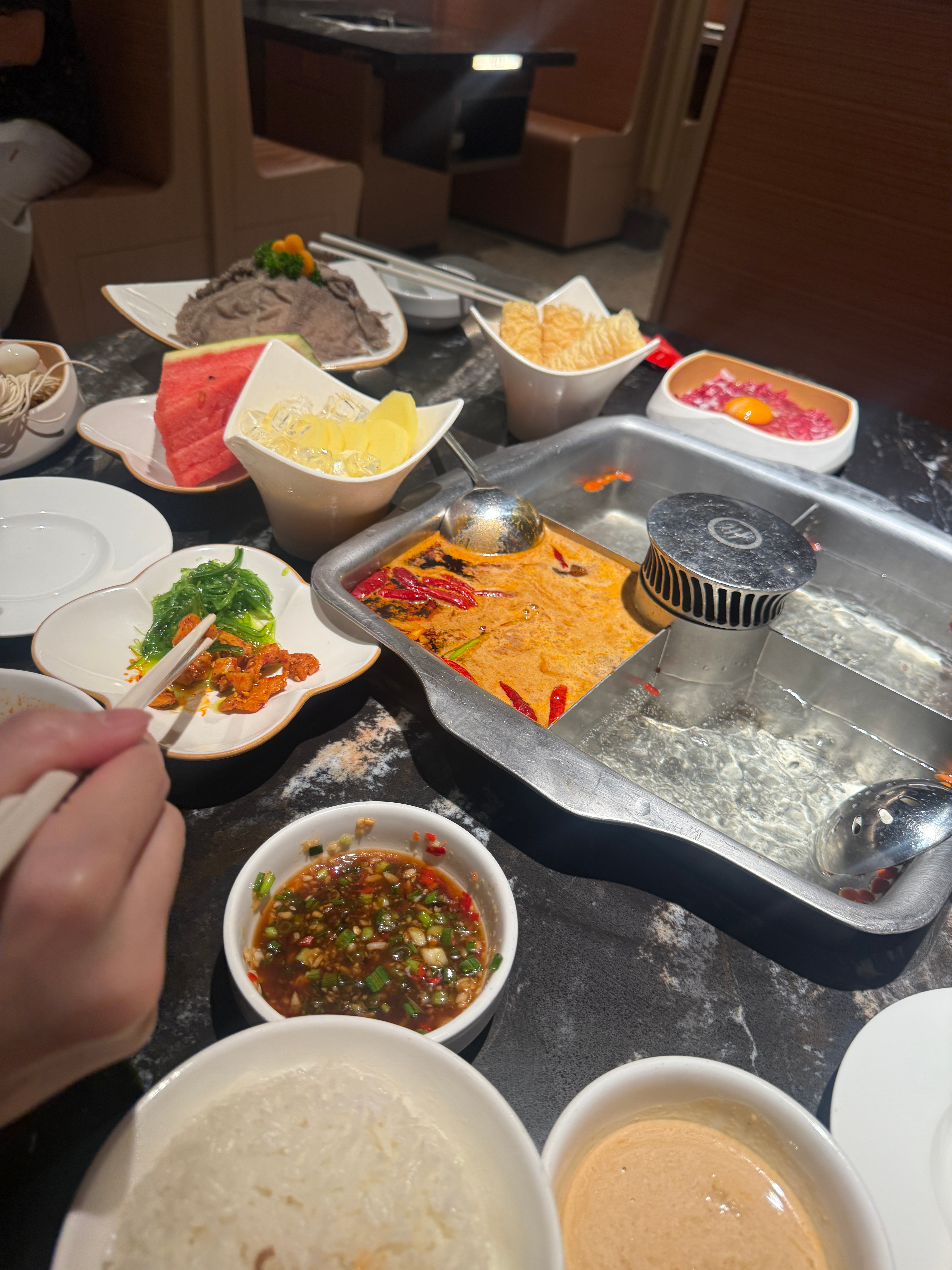 趁69折还能用这个月再吃几顿海底捞.. 