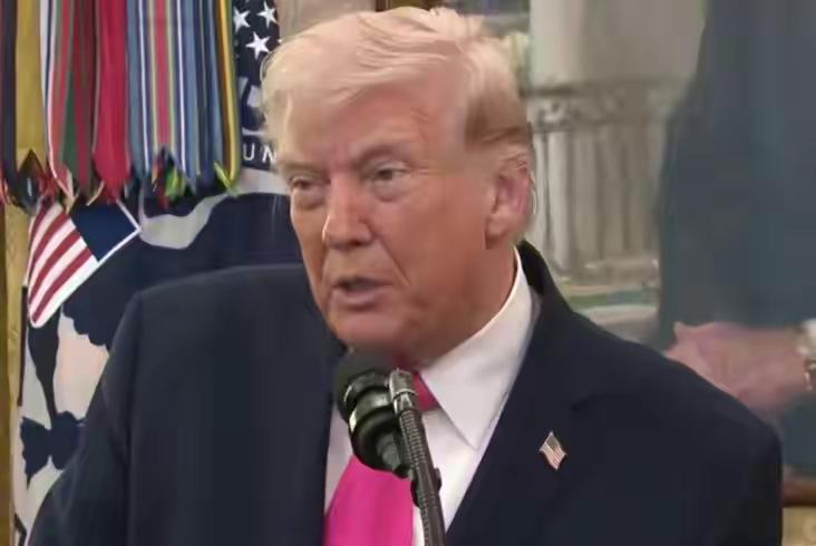 被特朗普耍两次！伊朗硬气发声：绝不再受骗，美国的套路该醒醒了
 
国际舞台从来都