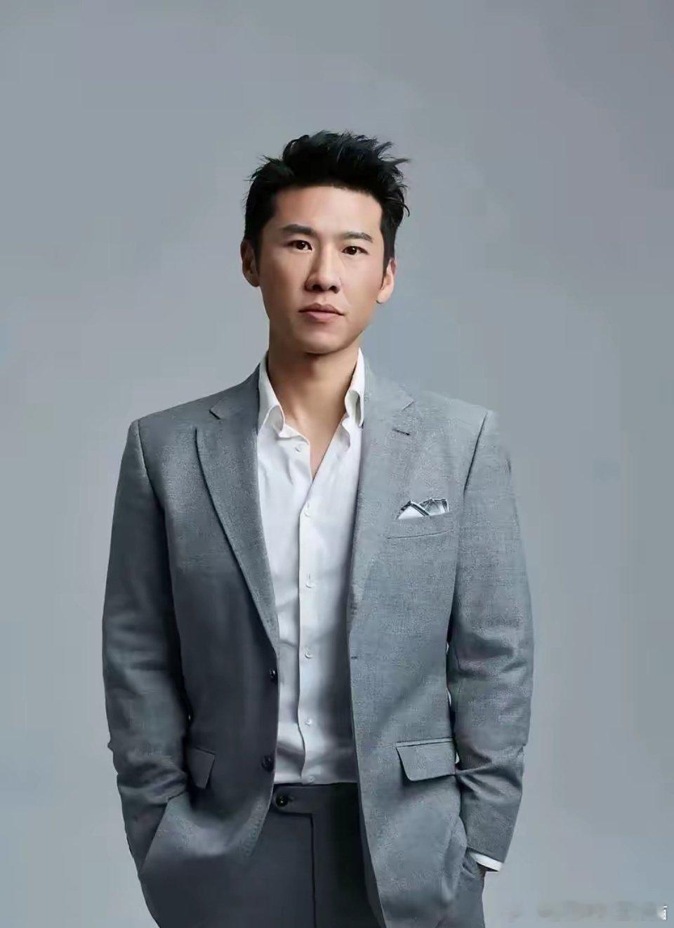 演员王骁说，我得感谢殷桃，因为《凡人歌》的制片方告诉我，当初他们找男一号的时候，