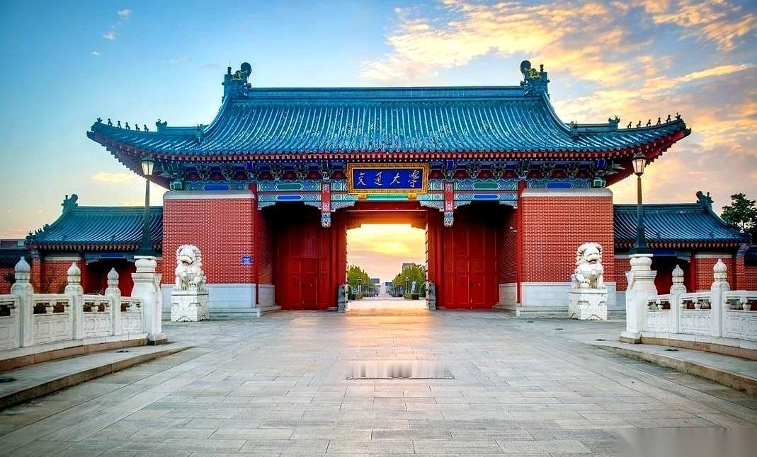 上海交大一个博士生，硬着头皮敲开了导师办公室的门。
他不是来汇报论文进度的，是来