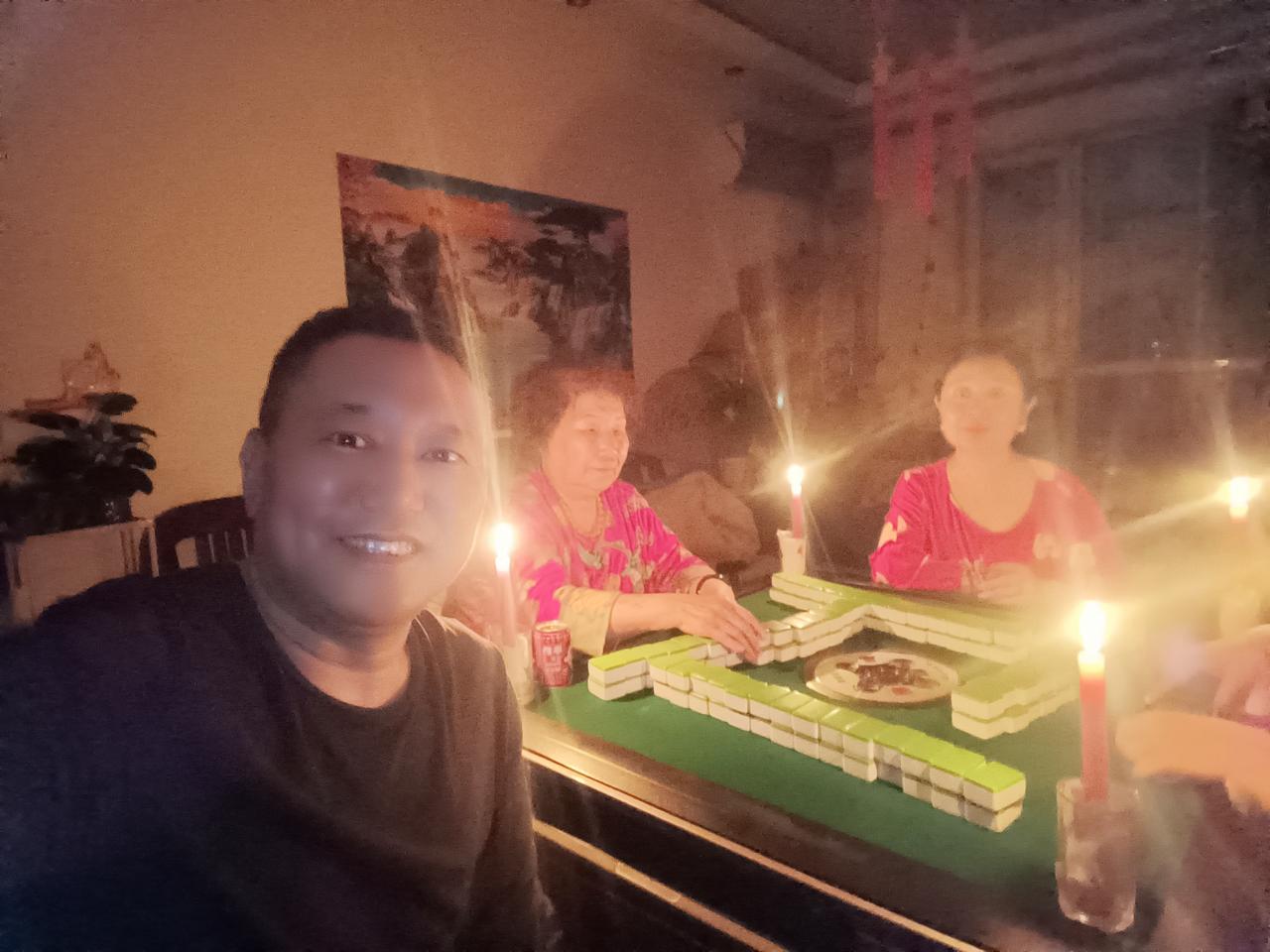 过年停电哪是40年前在农村时候的事了！今天真实的发生实属罕见！物业群上告之是电业