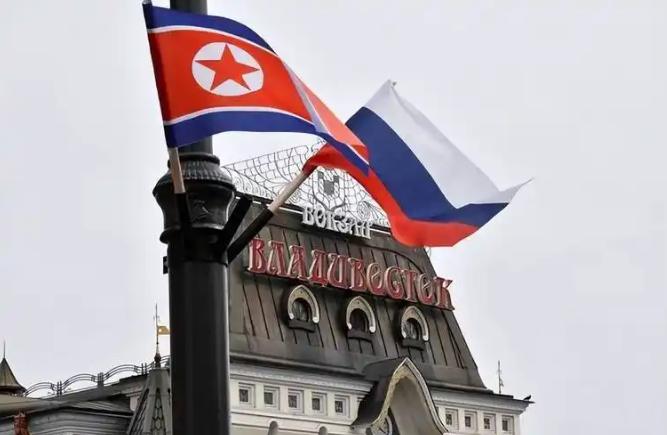 我国为啥没向俄罗斯提供军事援助，始终保持中立？看看朝鲜的下场，就知道我们有多明智