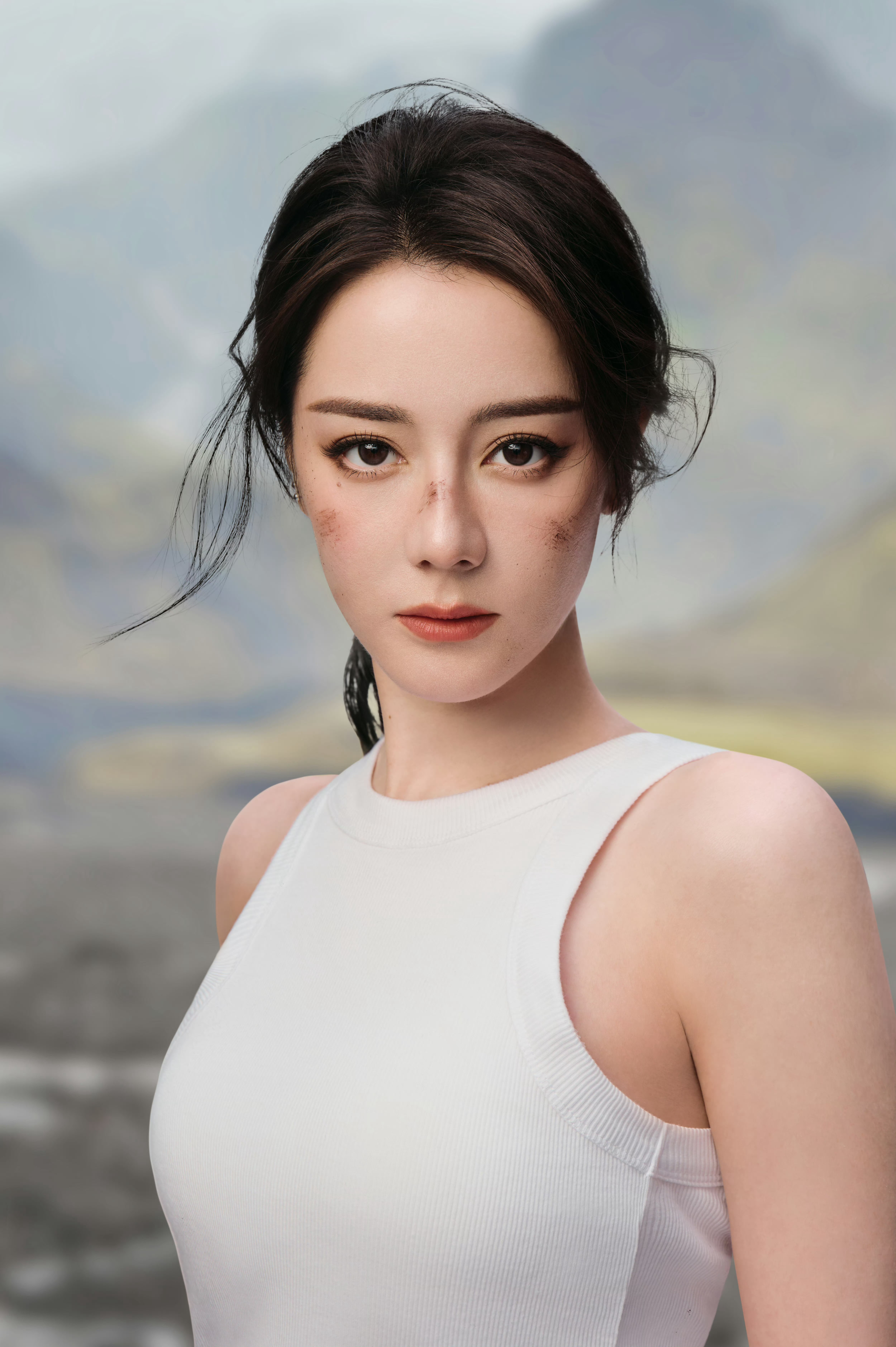 迪丽热巴旷野风沙感妆太有质感了好喜欢