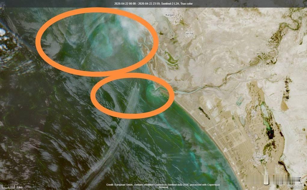 4月22日，伊朗革命卫队狼群攻击了霍尔木兹的三艘油轮，迫使两艘受伤，一艘返回，这