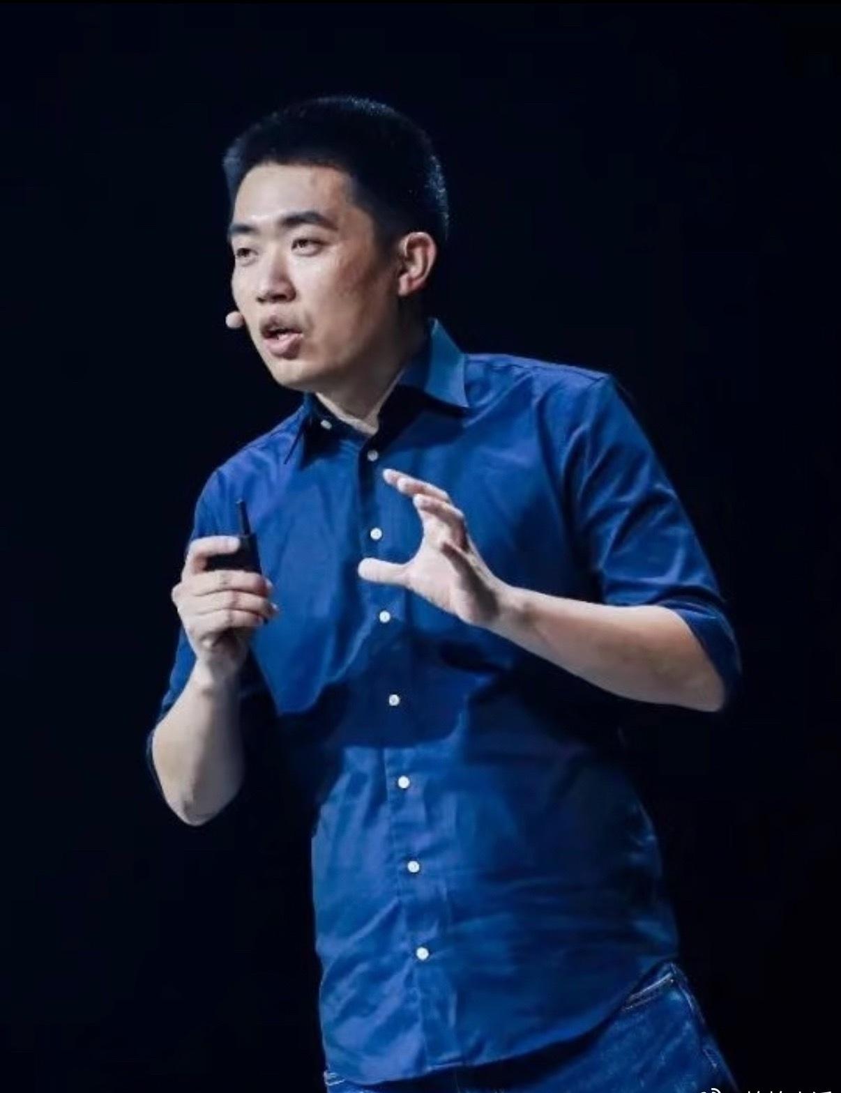 先说我的感觉：远没有那种高高在上的说教感。

“孩子很多但老婆只有一个”，表面看