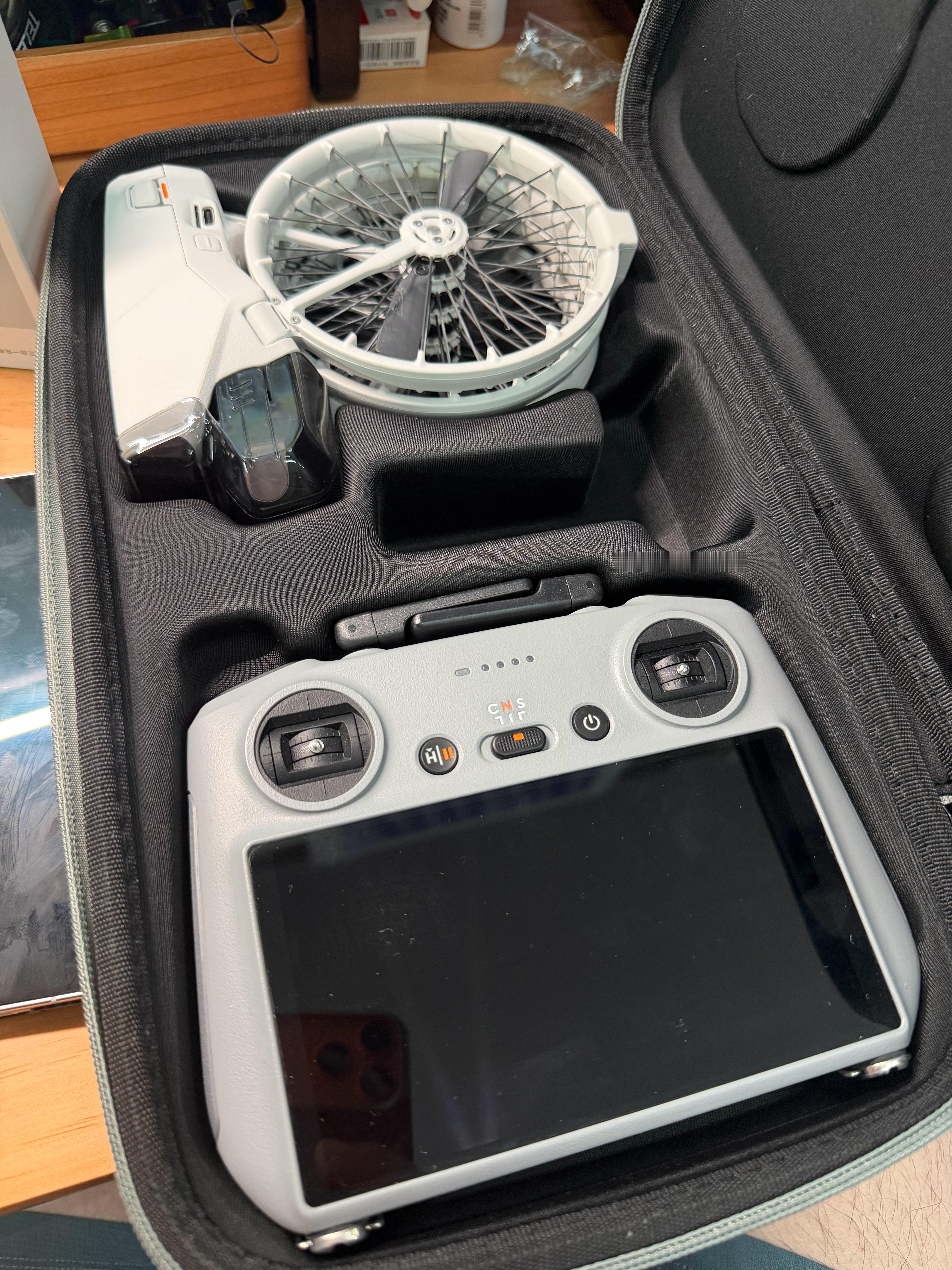 发现儿子的 DJI FLY 有DJI Care 2年的保险直接花了259元，给儿