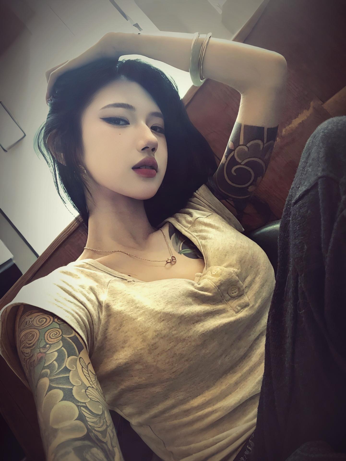 我也有个花臂梦 奈何家父略懂拳脚.