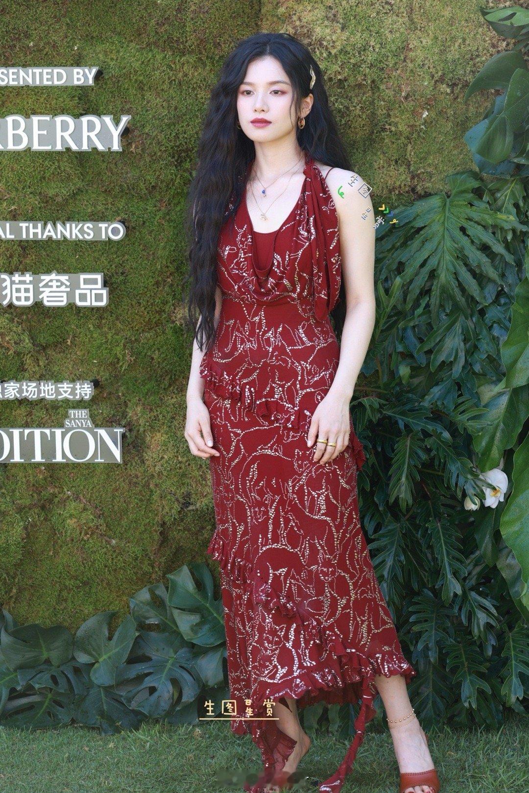 张婧仪[亲亲][爱你][亲亲][抱一抱][亲亲][舔屏][亲亲][爱你][亲亲]