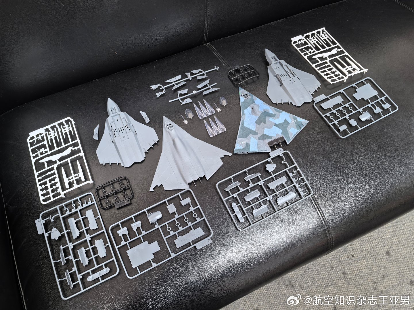 新时新品，专门赠送给航空知识杂志社用来答谢读者。下次直播安排给各位抽奖！在此谢谢