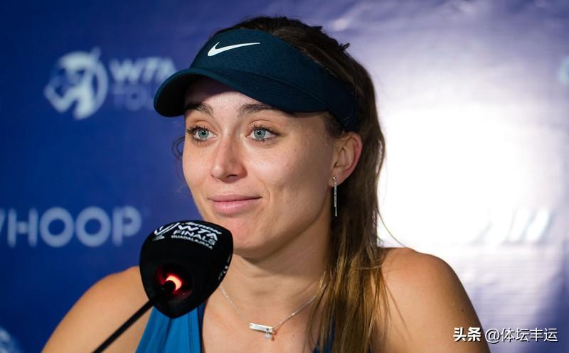 快讯，刚刚🔚的查尔斯顿女单1/8决赛最后一场比赛，8号种子俄罗斯卡琳斯卡娅6-