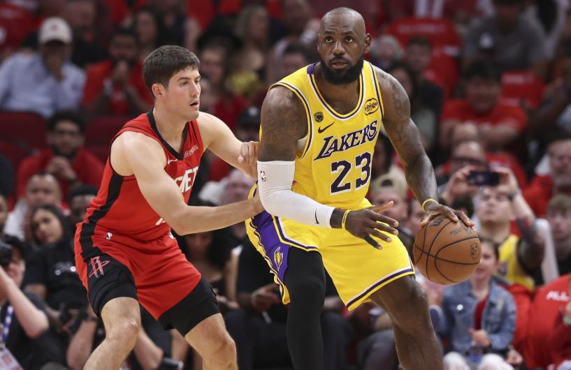 G4战，湖人大概率会放水，原因如下——

1、前三场比赛，湖人体能付出太大了，特