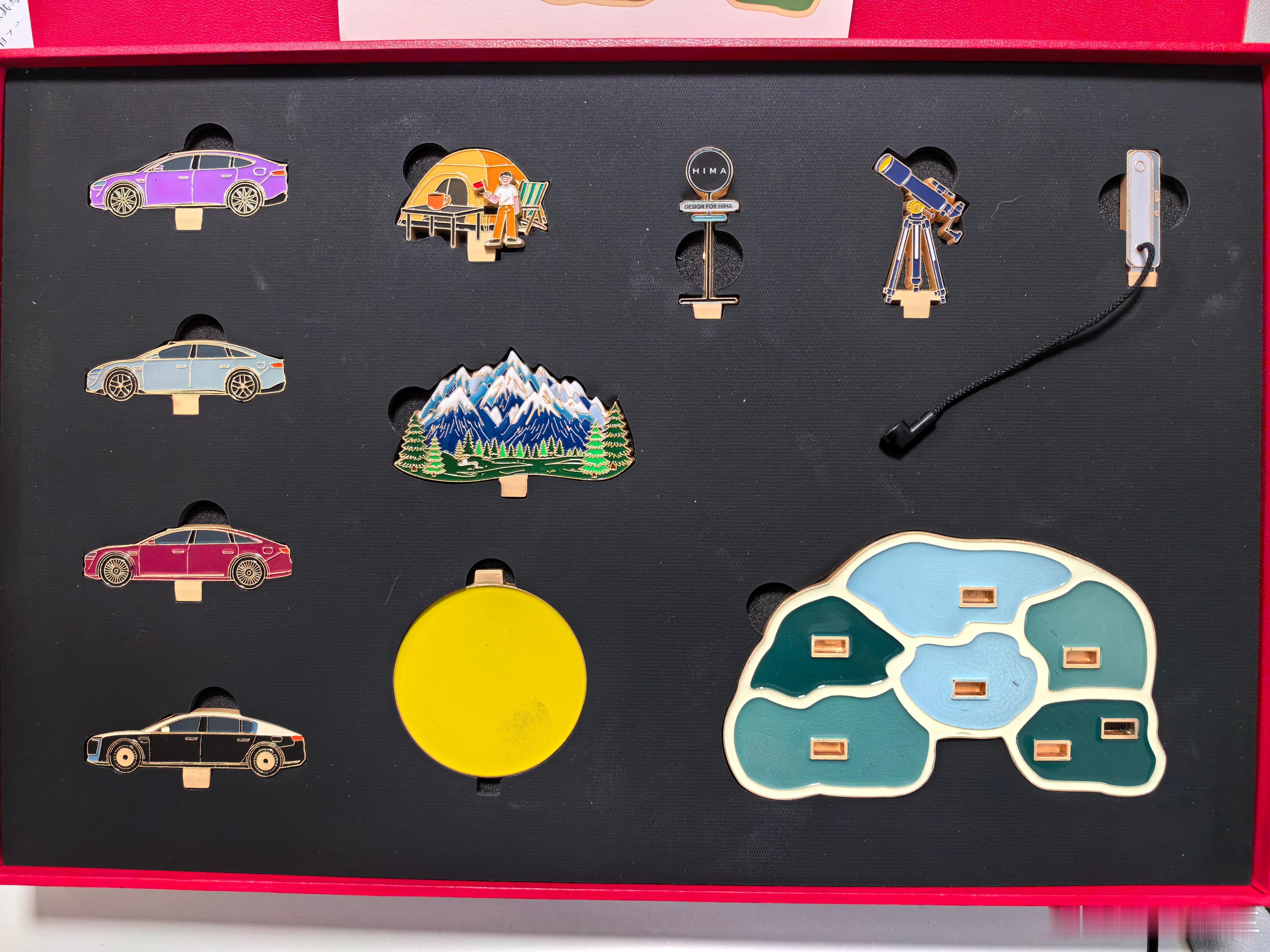 评论区打出你对鸿蒙智行的描述【安全、智能、领先】等等…抽一个眼熟的铁粉、金粉或钻