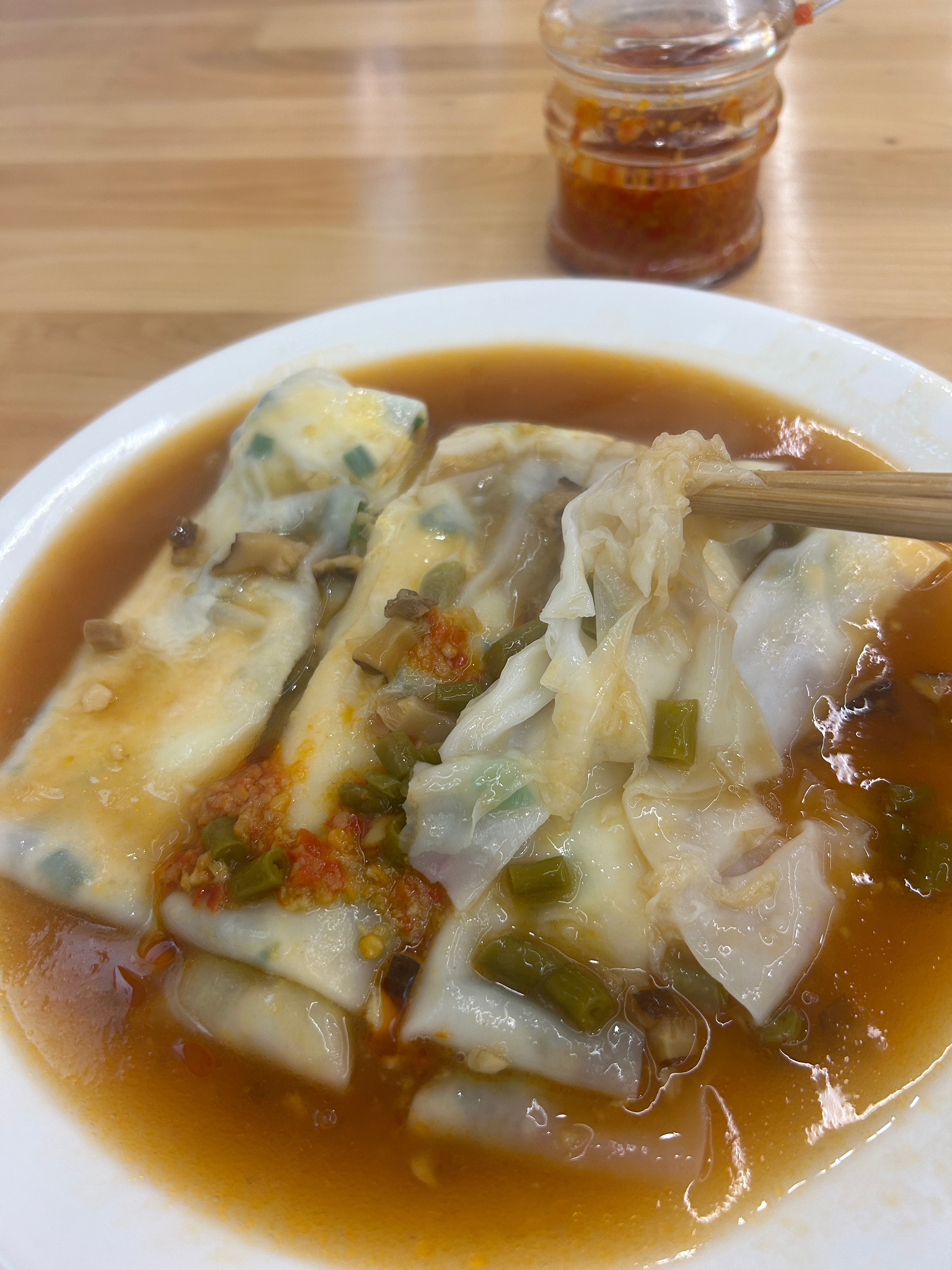 每日一餐分享早安～ 朋友们～第二次打卡这家肠粉小店～这次点了豆角鸡蛋🥚～比第一