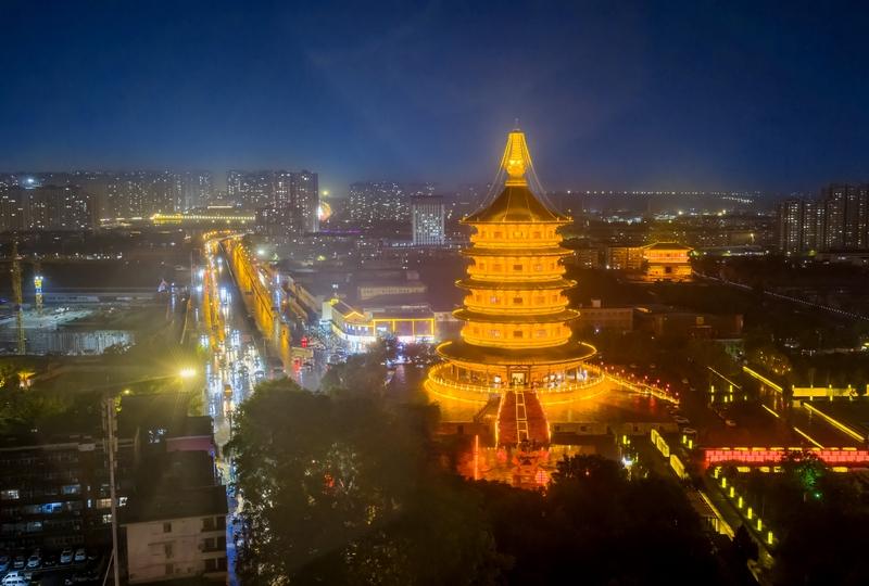 洛阳的夜景，真的是历史与现代完美交融，处处藏着故事！高德扫街榜里，洛阳可是入选“