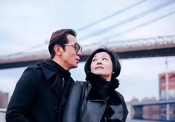 李咏葬在美国，真是不爱国？哈文一句话，让所有骂过他的人闭了嘴。


10月25日