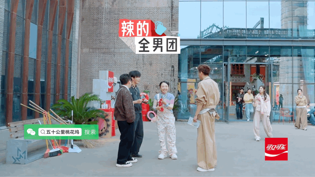 李嘉琦酷酷的滕这波专业对口了 专业的班底，不需要太多解释。李嘉琦和酷酷的滕定好方