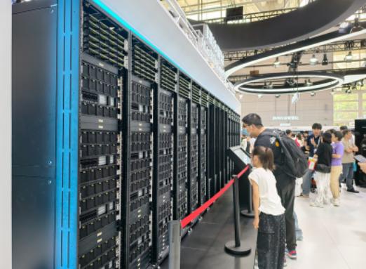 全世界砸钱搞 AI 的国家，全白忙活了！6 月 12 日，也就是日本万亿日元 A