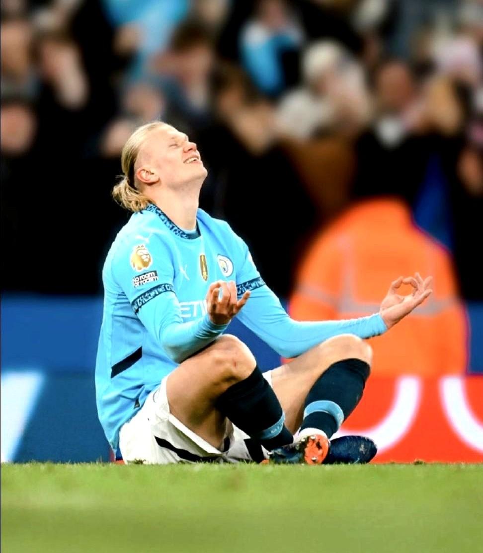 阿森纳这冠军，感觉又要悬了。

本来领先8分的大好局面，最近5场联赛就丢了7分，