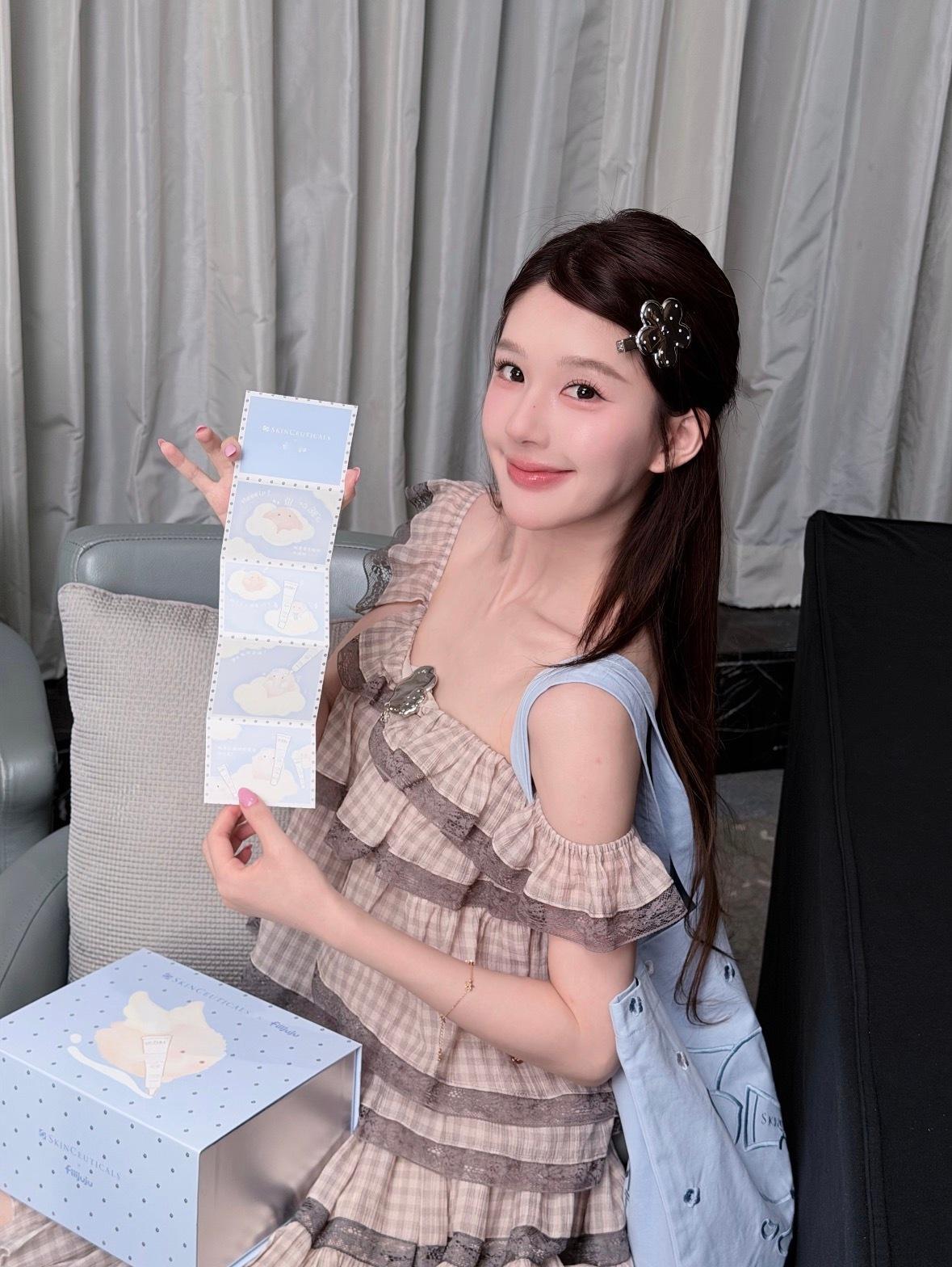 赵露思好美萌的宝宝啊