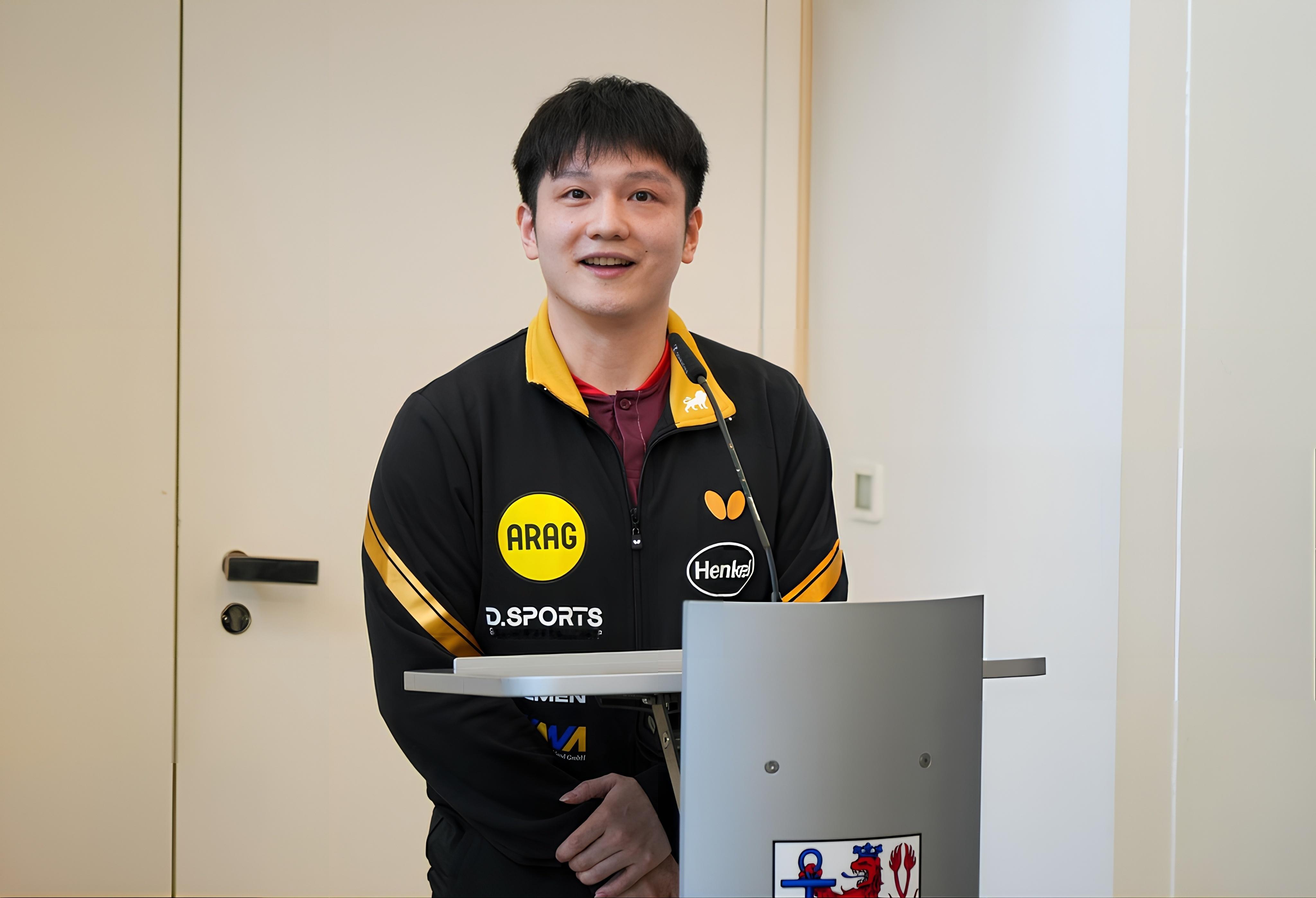 搞了一点图存存 这里还有几张网页链接樊振东德甲樊振东樊振东正式亮相杜塞尔多夫