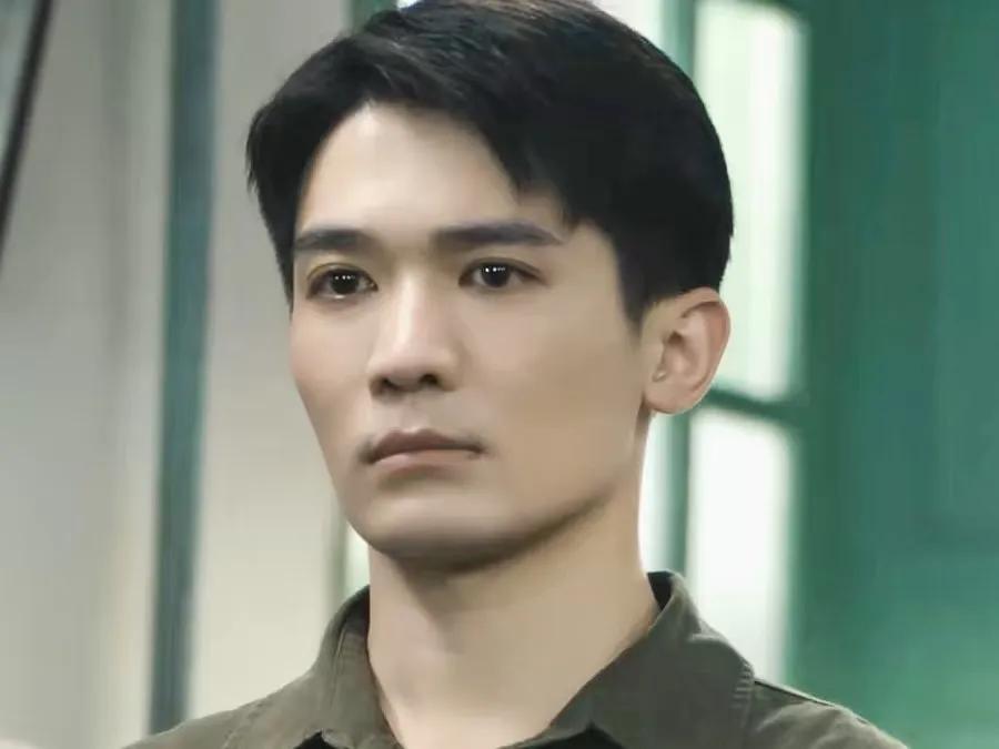 请不来本尊，能请来低配版艺人也是可以的，《交锋》导演选角还是很用心的，剧中梁永棋