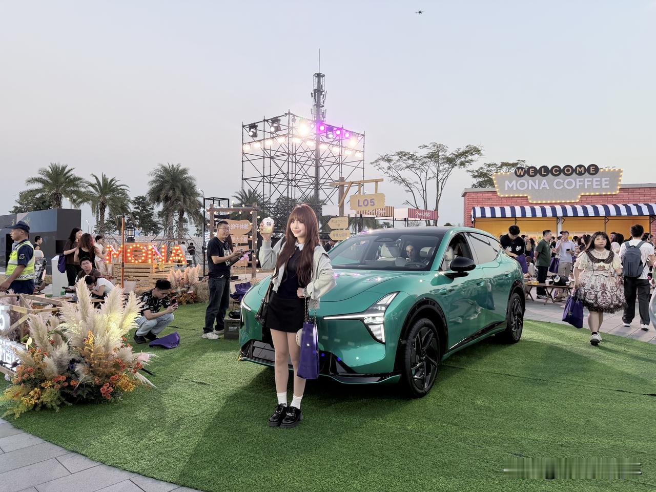 年轻就要MONA！！！
带大家感受下MONA L05上市现场
小鹏汽车发布会从来